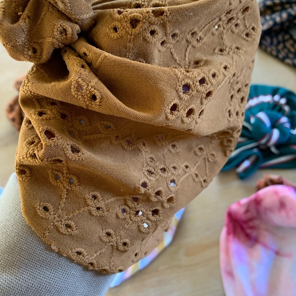 9 Bunny Knot brand bunnies! - Picture 7 of 15